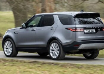 2023 Land Rover Discovery price and specs: MY23.5 range outlined - Drive